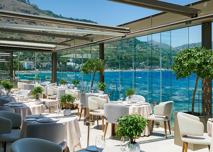 Atlantis Bay - The Leading Hotels Of The World